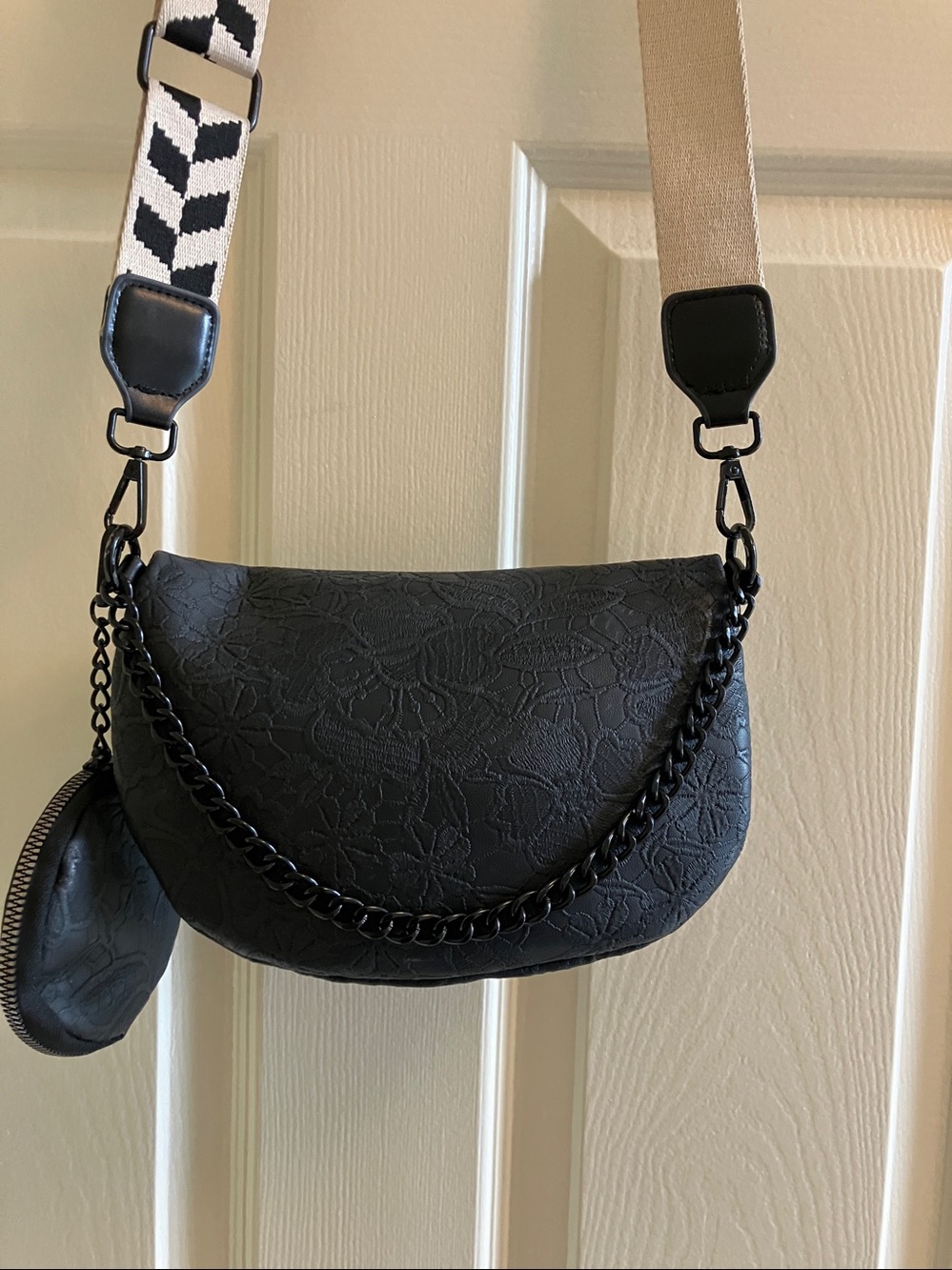 BLACK FAUX LEATHER CROSSBODY BAG WITH COIN PURSE - Picture 3 of 4